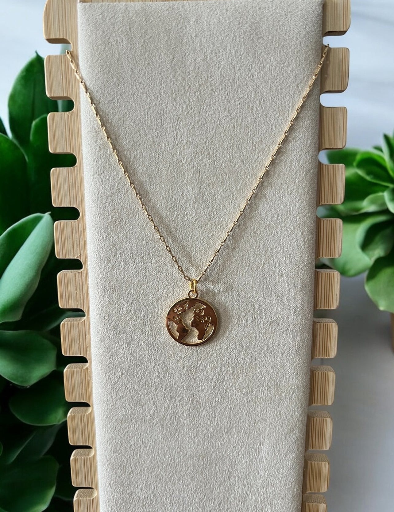 Chain Necklaces & Suede Chokers