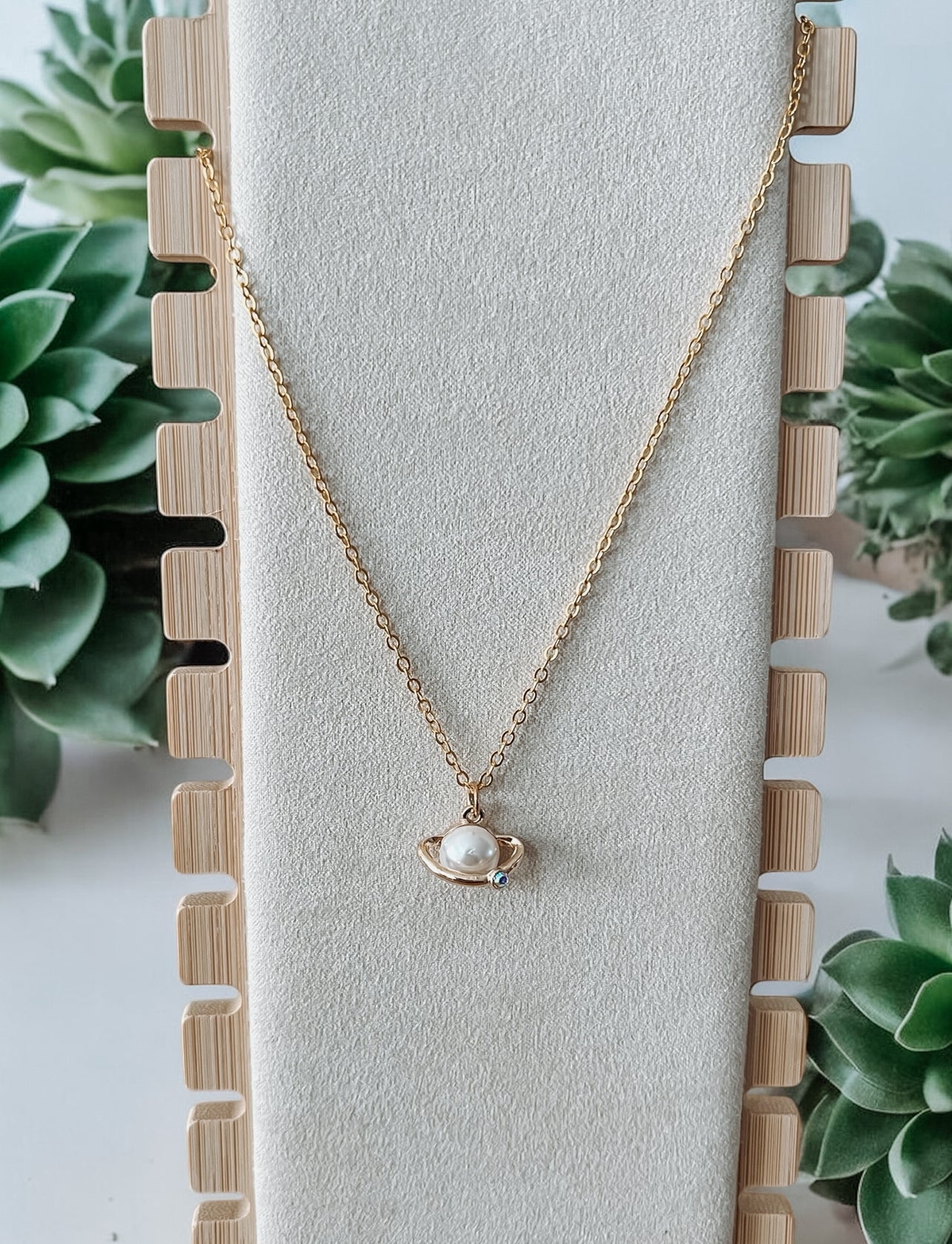 Chain Necklaces & Suede Chokers